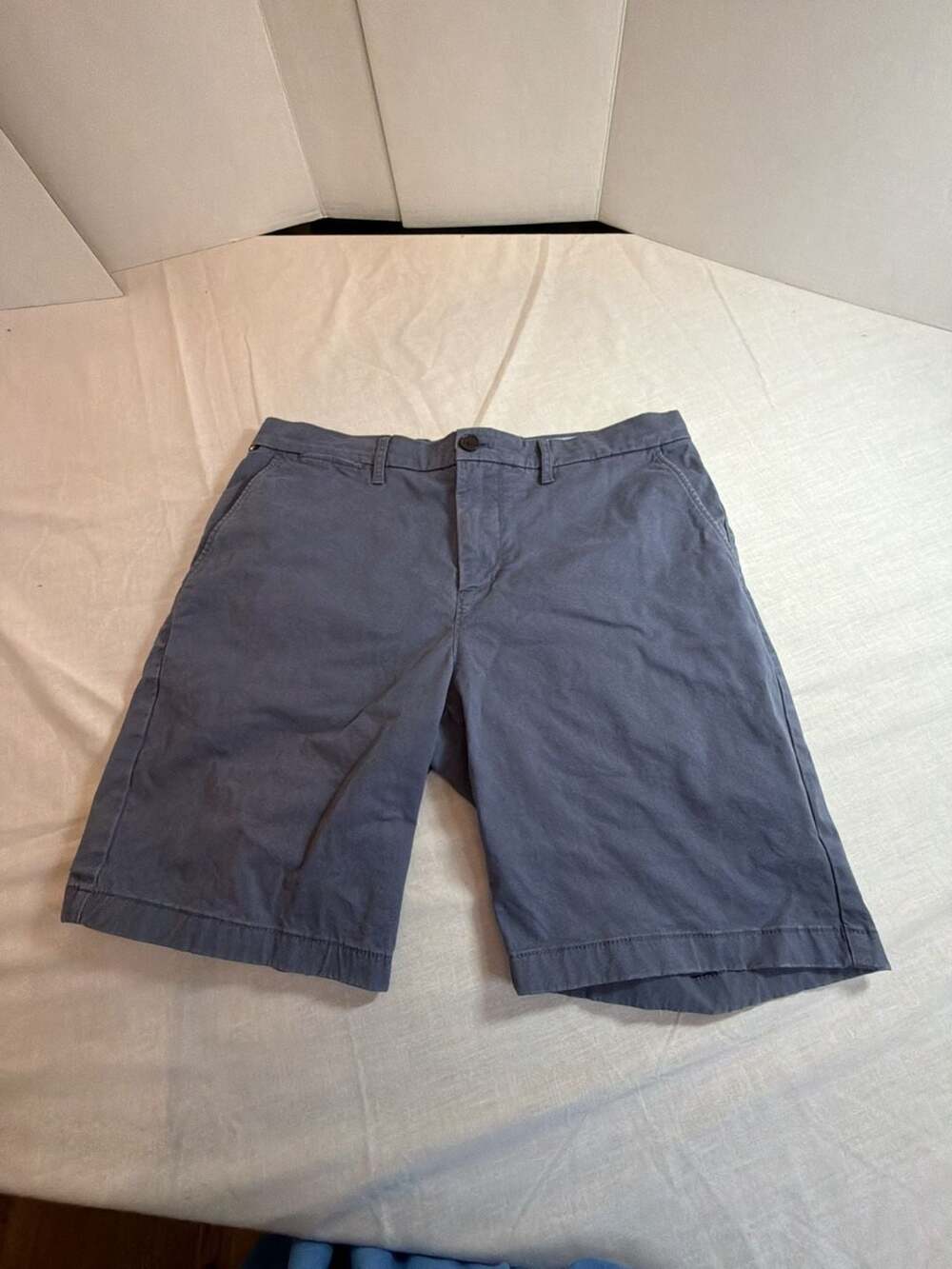 Tommy Hilfiger Men's Blue Cotton Chino Shorts Size 31